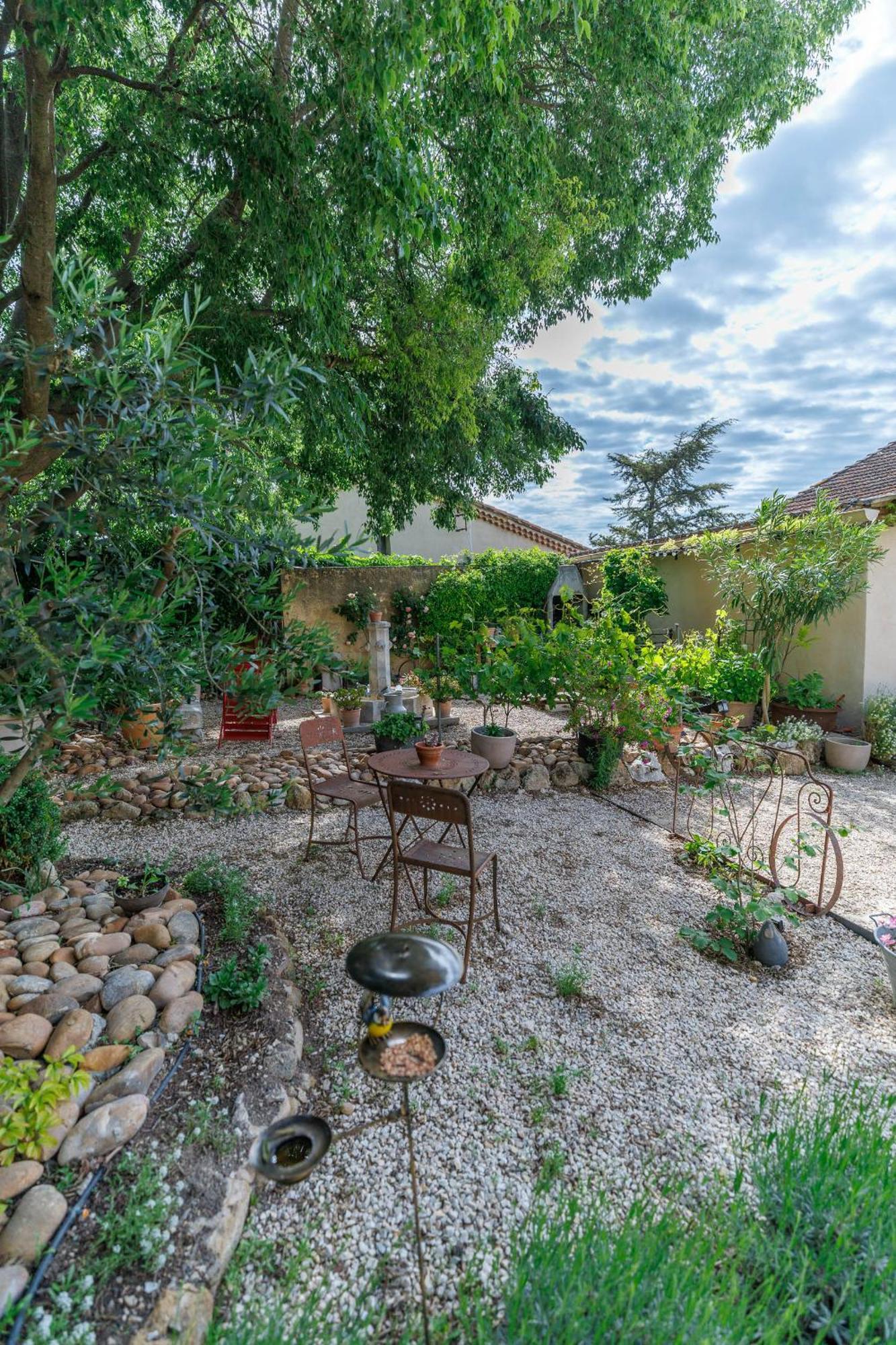 L'Oréliane en Provence Bien être Châteauneuf-de-Gadagne Exterior foto